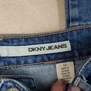 Dkny cropped jeans with embroidery detail